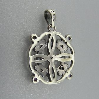 Zilveren Hanger Keltische Knoop met kleine Amethist steentjes 