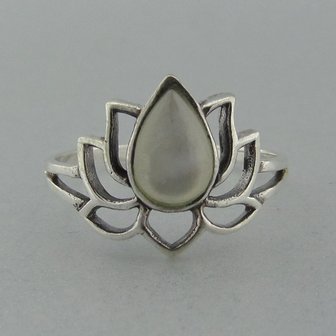 Zilveren Ring Lotus met Parelmoer Wit  