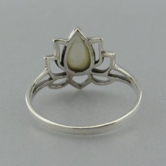 Zilveren Ring Lotus met Parelmoer Wit  