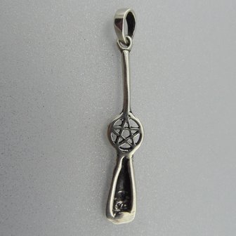 Zilveren Hanger Bezem met Pentagram   