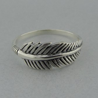 Zilveren Ring Veertje   