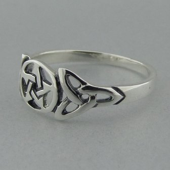 Zilveren Ring Pentagram met Keltische Triquetra   