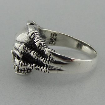 Zilveren Ring Doodshoofd met Klauwen   