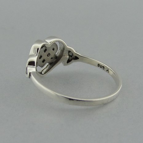 Zilveren Ring Hartje met Keltische Triquetra 