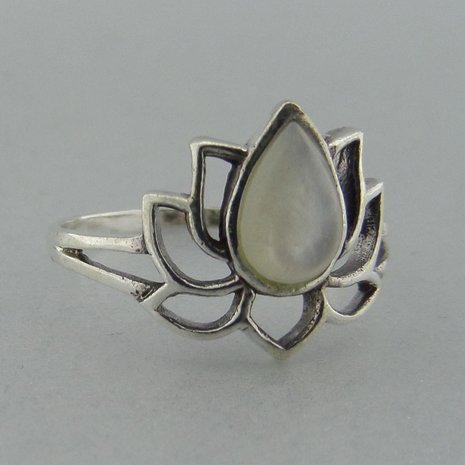 Zilveren Ring Lotus met Parelmoer Wit  