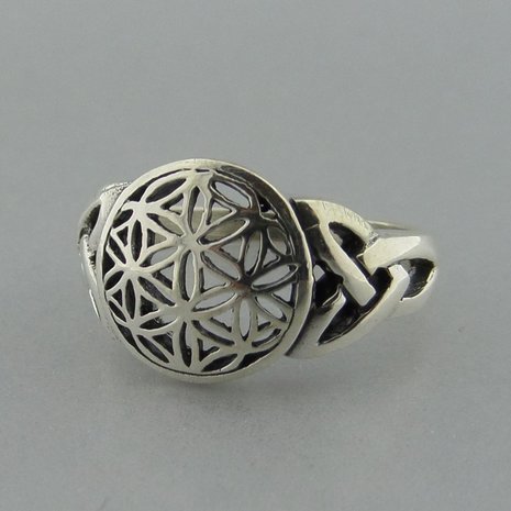 Zilveren Ring Flower of Life met Keltische Triquetra