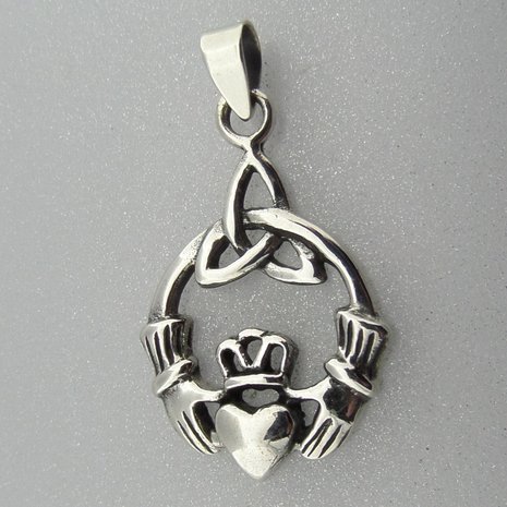 Zilveren Hanger Keltische Claddagh met Triquetra 