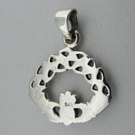 Zilveren Hanger  Keltische Claddagh met Triquetra 