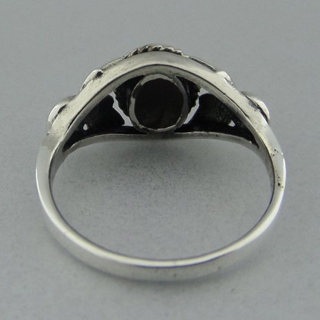 Zilveren Ring Onyx Bewerkt  