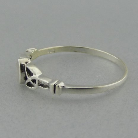 Zilveren Ring Keltische Triquetra met Parelmoer Wit 