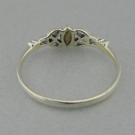 Zilveren Ring Keltische Triquetra met Parelmoer Wit 