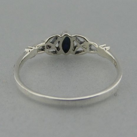 Zilveren Ring Keltische Triquetra met Parelmoer   