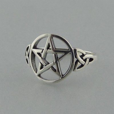 Zilveren Ring Pentagram met Keltische Triquetra
