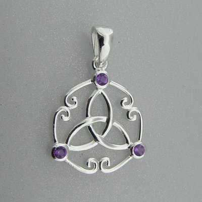 Zilveren Hanger Keltische Triquetra met kleine Amethist steentjes