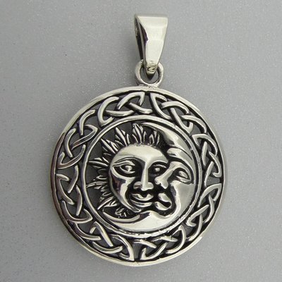 Zilveren Hanger Zon en Maan in Keltische Cirkel