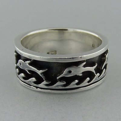 Zilveren Band Ring met Dolfijnen