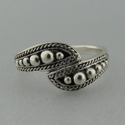 Zilveren Ring met bolletjes