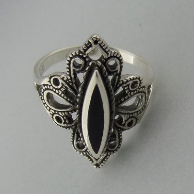 Zilveren Ring Bewerkt met Onyx