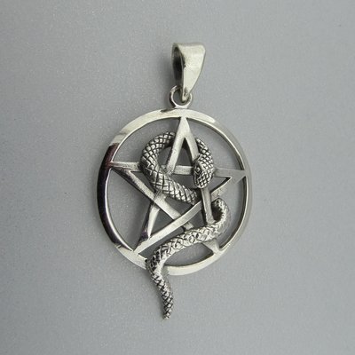 Zilveren Hanger Pentagram met Slang ( tijdelijk niet leverbaar )